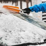 1019352-FiskarsEMEA-02-snowxpert-brush-ice-scraper.jpg