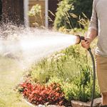 1052184-FiskarsEMEA-05-spray-gun-multi.jpg