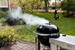 Summit-Kamado-S6-Lifestyle-3-rgb.jpg Summit-Kamado-S6-Lifestyle-3-rgb.jpg