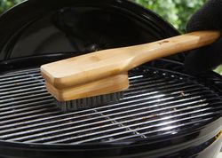 6275Y2-rgb-Weber-Grillbuerste-mit-Bambusholzgriff-30cm.jpg 6275Y2-rgb-Weber-Grillbuerste-mit-Bambusholzgriff-30cm.jpg