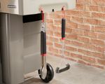 6278Y4-rgb-Weber-Dreiseitige-Grillbuerste-46cm.jpg