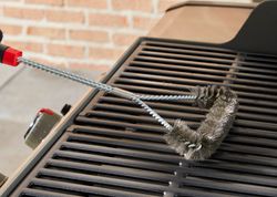 6278Y1-rgb-Weber-Dreiseitige-Grillbuerste-46cm.jpg 6278Y1-rgb-Weber-Dreiseitige-Grillbuerste-46cm.jpg
