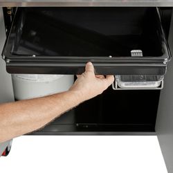 3B-Pull-and-Clean-Grease-Tray-rgb-1500x1500-f3a2c67.jpg 3B-Pull-and-Clean-Grease-Tray-rgb-1500x1500-f3a2c67.jpg