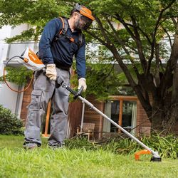 STIHL-KMA-130-R-Grundgeraet-02.jpg STIHL-KMA-130-R-Grundgeraet-02.jpg