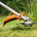 STIHL-FS-KM-GrassCut-230-2-Sense-2.jpg