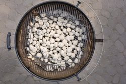 4118333-1500230-Weber-Master-Touch-E-6755----67cm-Holzkohlegrill-Black_4.jpg 4118333-1500230-Weber-Master-Touch-E-6755----67cm-Holzkohlegrill-Black_4.jpg