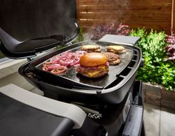 4120389-3400867-Weber-Grillplatte-Full-Size-fuer-Q2000N-Serie_4.jpg 4120389-3400867-Weber-Grillplatte-Full-Size-fuer-Q2000N-Serie_4.jpg