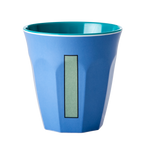 4122202-MELCU-ALPIB-RICE-Melaminbecher-mit-dem-Buchstaben-I-New-Dusty-Blue-Medium-250ml.png
