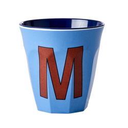 4122210-MELCU-ALPMB-RICE-Melaminbecher-mit-dem-Buchstaben-M-New-Dusty-Blue--Medium-250ml.png 4122210-MELCU-ALPMB-RICE-Melaminbecher-mit-dem-Buchstaben-M-New-Dusty-Blue--Medium-250ml.png
