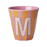 4122262-MELCU-ALPSTRMI-RICE-Melaminbecher-mit-dem-Buchstaben-M-Streifen-Medium-250ml.png