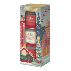 4123174-YC2653558E-Yankee-Candle-Geschenkset-mit-3-Votivkerzen.jpg 4123174-YC2653558E-Yankee-Candle-Geschenkset-mit-3-Votivkerzen.jpg