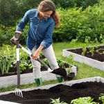 1019605-FiskarsEMEA-03-light-digging-spade.jpg